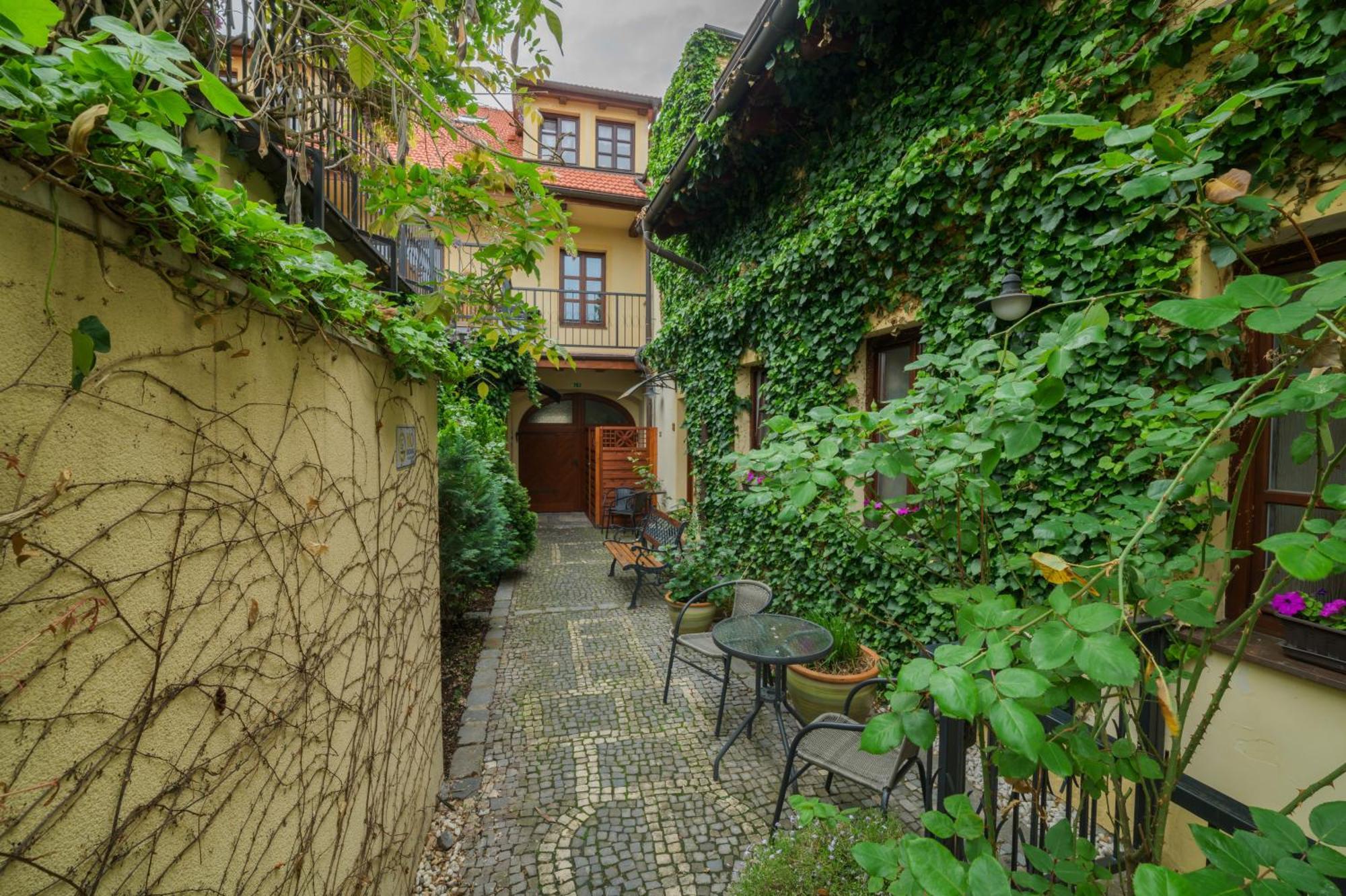 Penzion U Zámku Mělník Exterior foto
