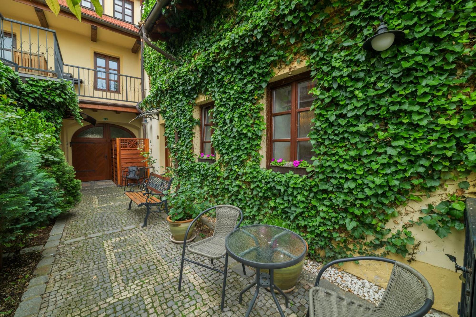 Penzion U Zámku Mělník Exterior foto
